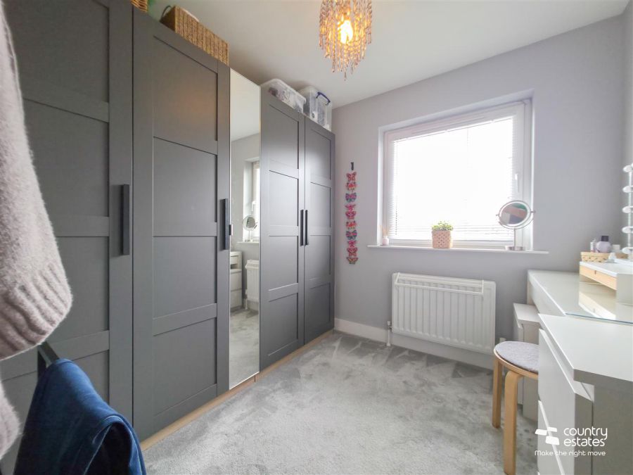 134 Farm Lodge Park