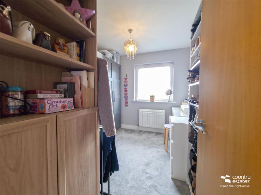 134 Farm Lodge Park