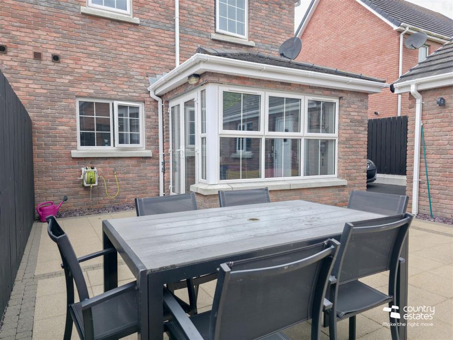134 Farm Lodge Park