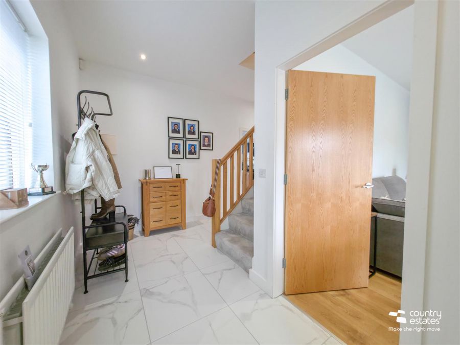 134 Farm Lodge Park