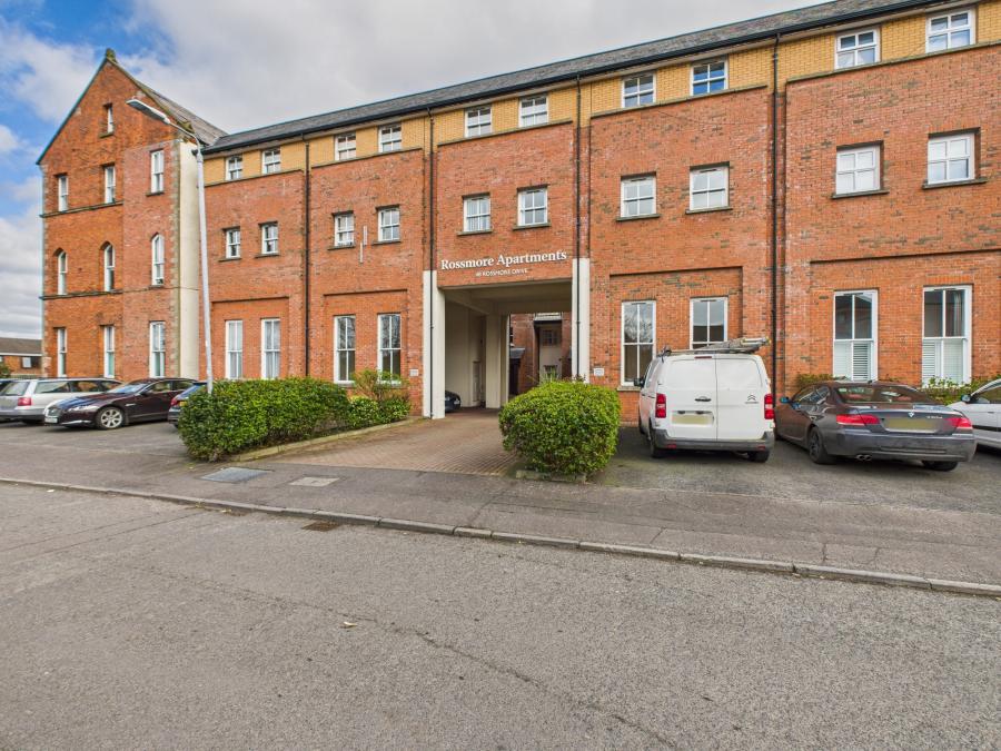 32 Rossmore Apartments