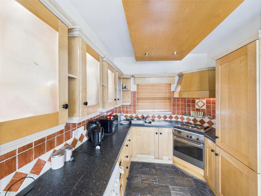 32 Rossmore Apartments