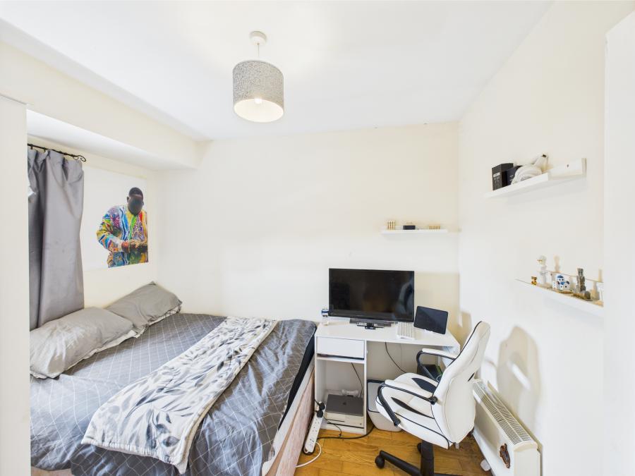32 Rossmore Apartments