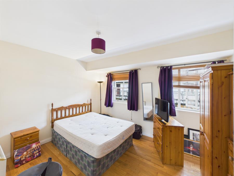 32 Rossmore Apartments