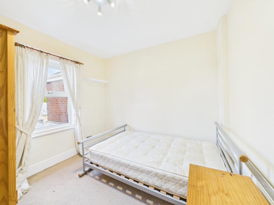 18 Willowfield Parade