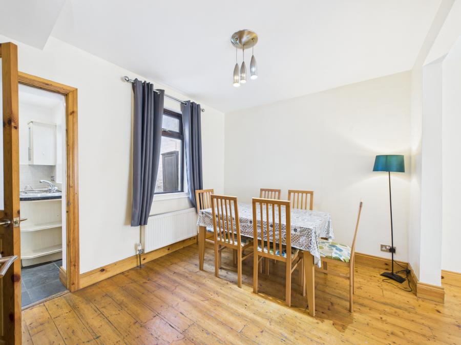 18 Willowfield Parade