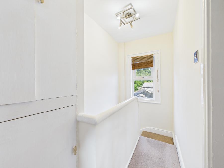 18 Willowfield Parade