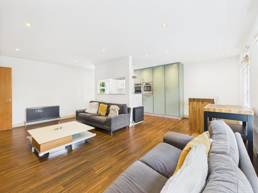 88b Leathem Square
