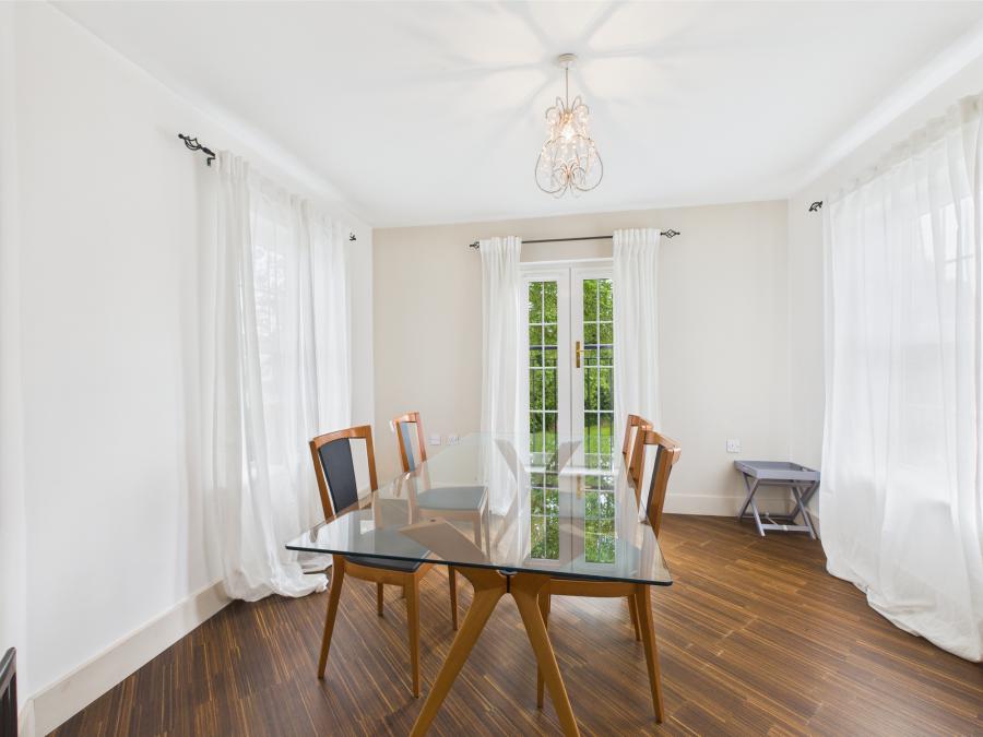 88b Leathem Square