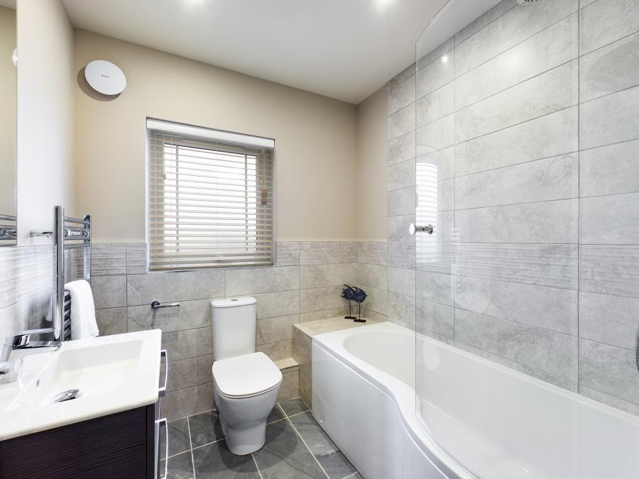 25 Knockagh Chase