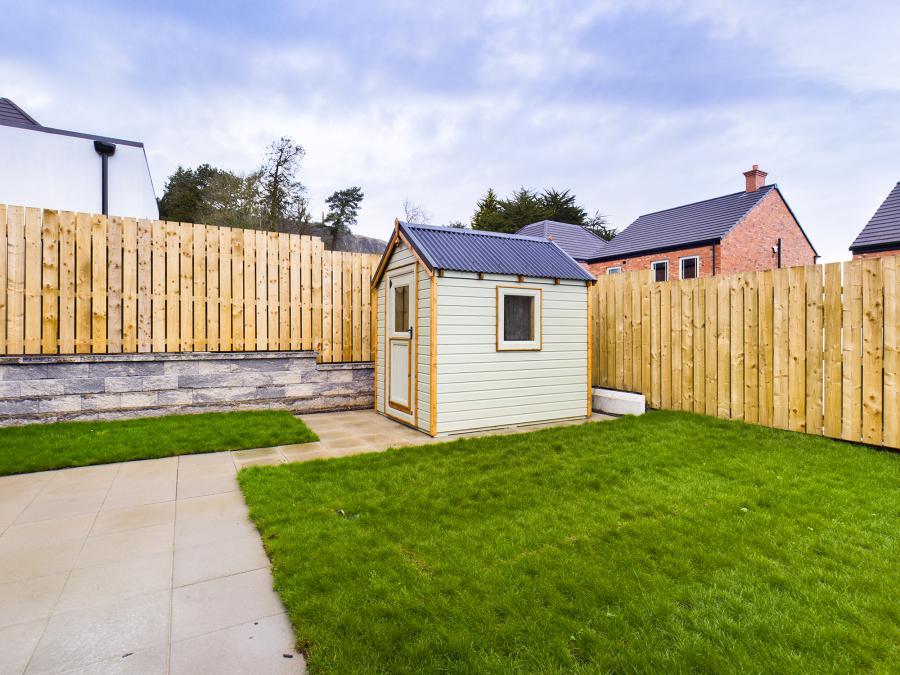 25 Knockagh Chase