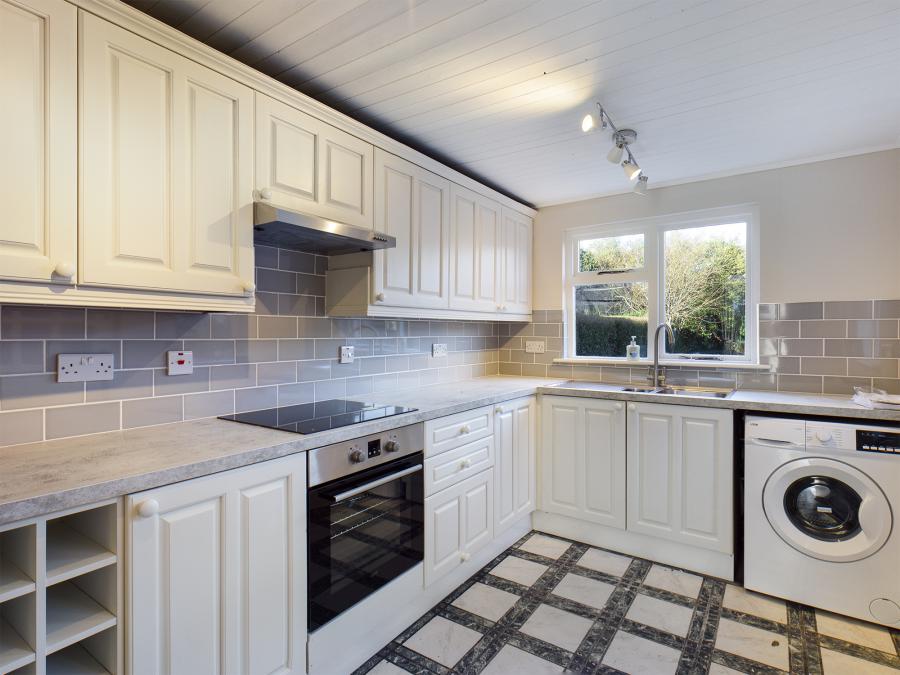 121 Haypark Avenue