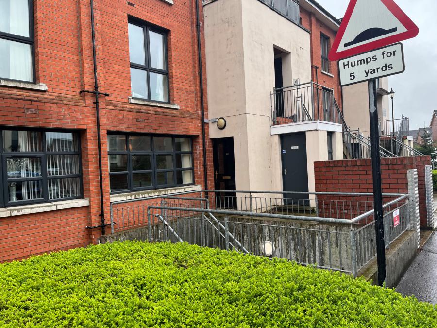 61, Greenwood Building Old Bakers Court