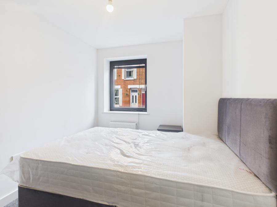 4, 35  Castlereagh Street