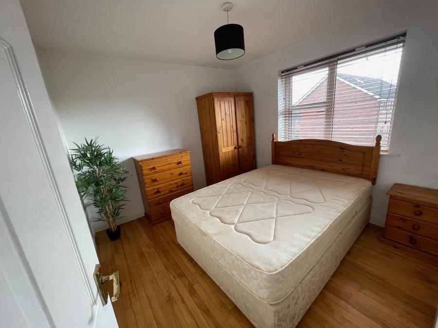 60 Ardenlee Crescent 60 Ardenlee Crescent