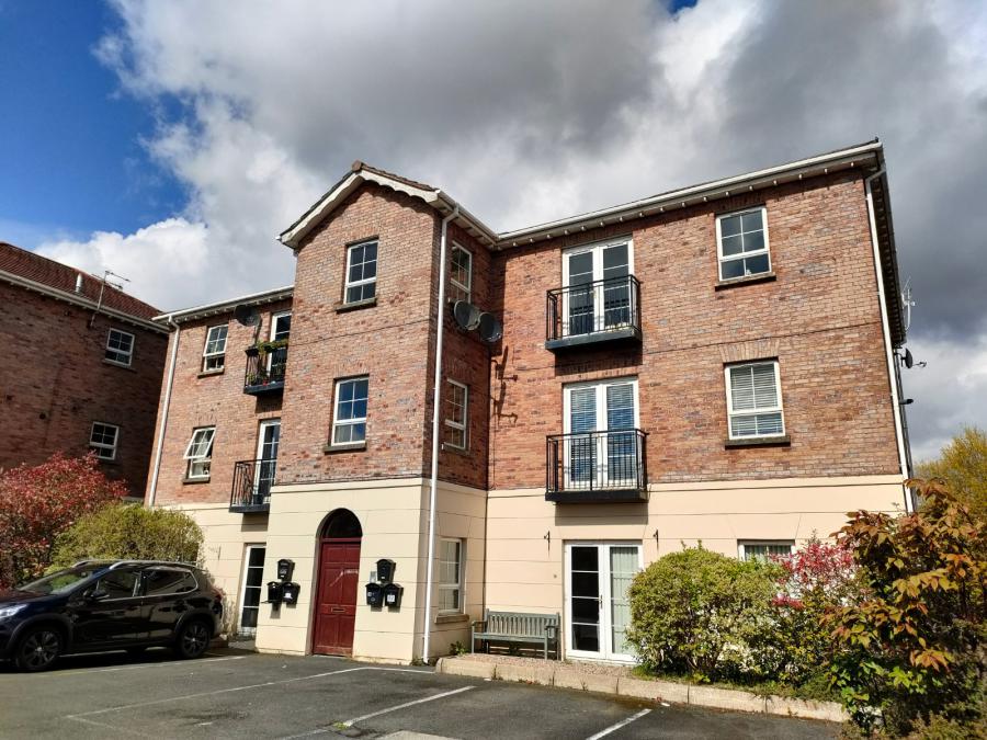 64 Mount Eagles Square