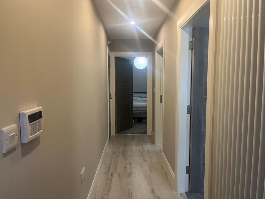 Apartment 9 , 26 Sans Souci Park