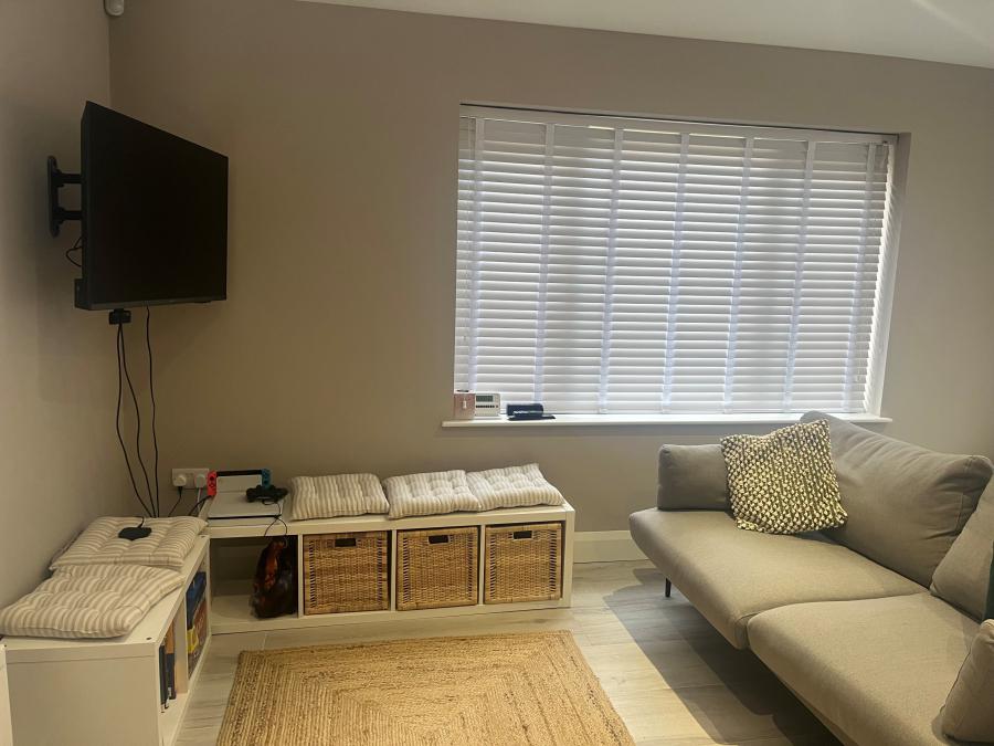 Apartment 9 , 26 Sans Souci Park