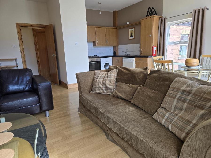 Apt 3 Pakenham Mews