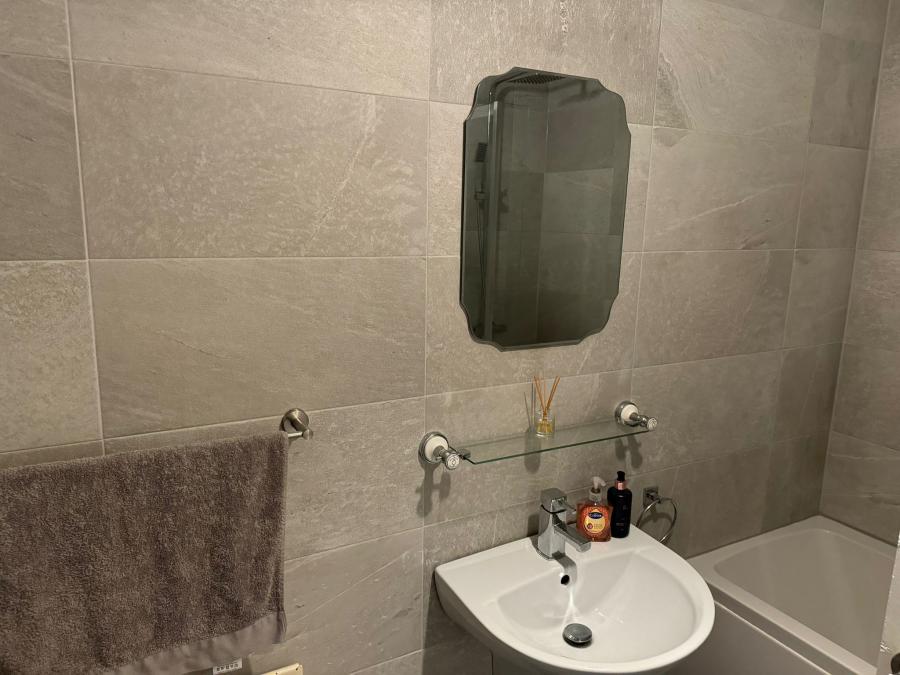 Apt 58, Bell Towers, 6 Bell Towers South