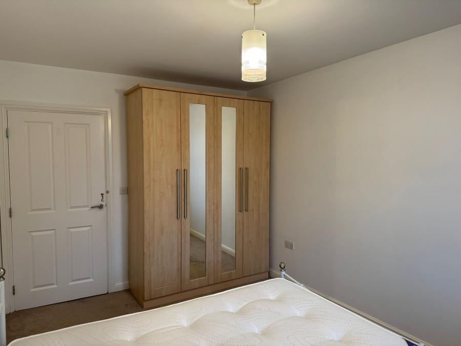 Bell Towers, 6 Bell Towers South