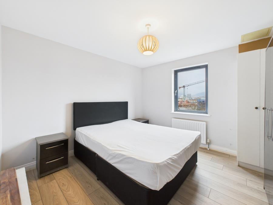 Apt 25, 9 Brown Square