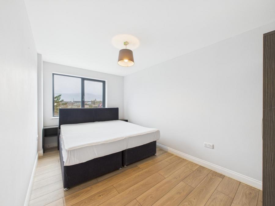 Apt 25, 9 Brown Square