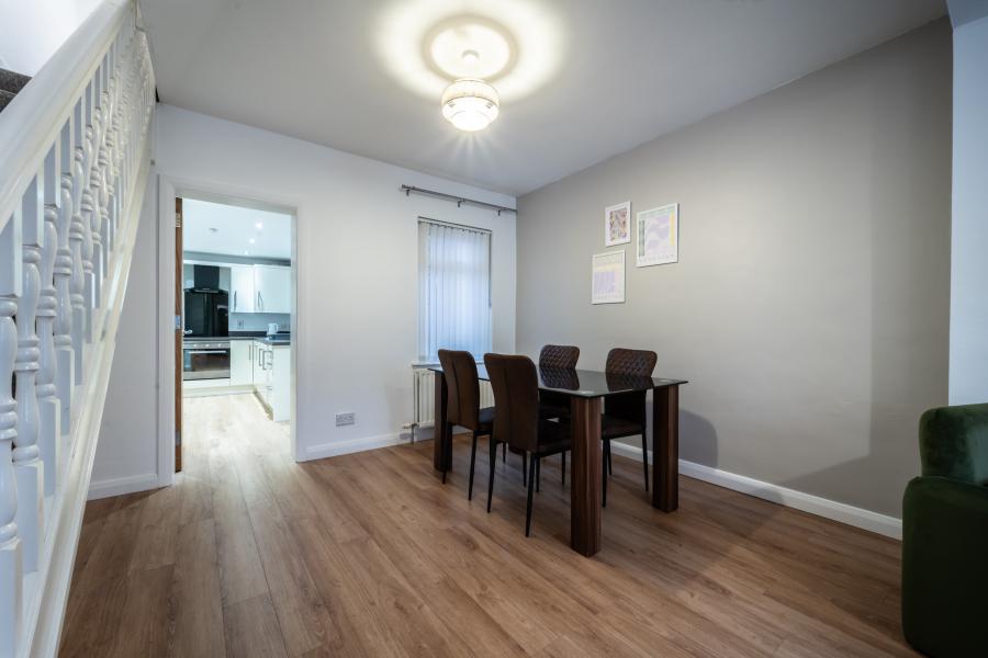 86  Donnybrook Street