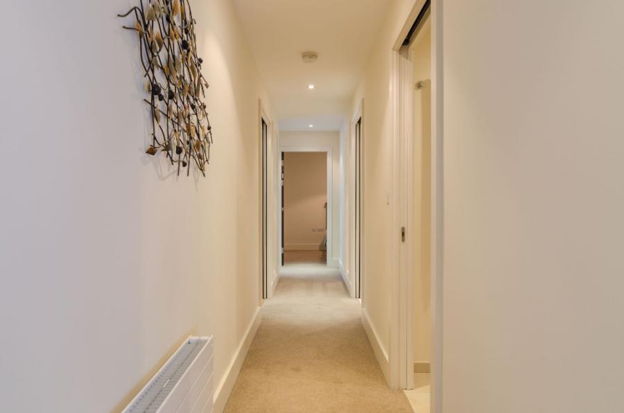 Apt 10 Custom House Square Ulster Street