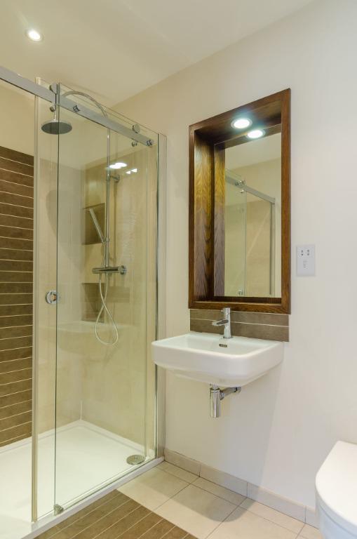 Apt 10 Custom House Square Ulster Street