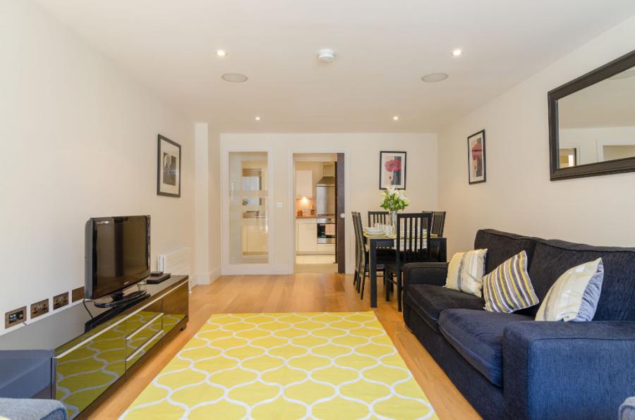 Apt 10 Custom House Square Ulster Street