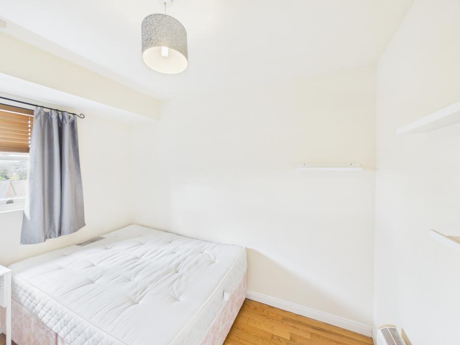 32 Rossmore Apartments 48 Rossmore Drive