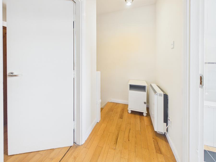 32 Rossmore Apartments 48 Rossmore Drive