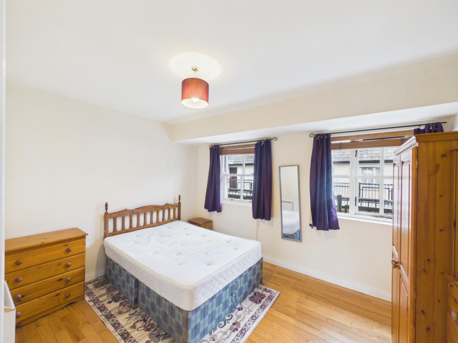 32 Rossmore Apartments 48 Rossmore Drive