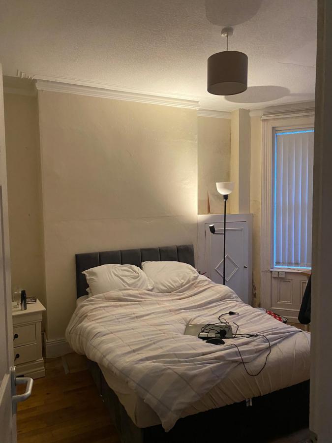 1 Sandhurst Drive