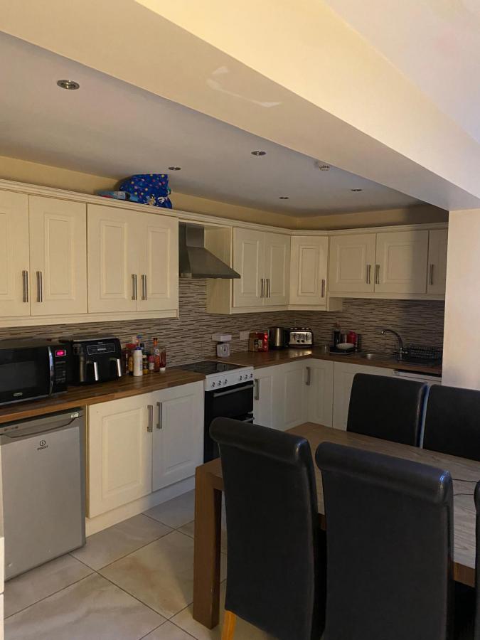 1 Sandhurst Drive