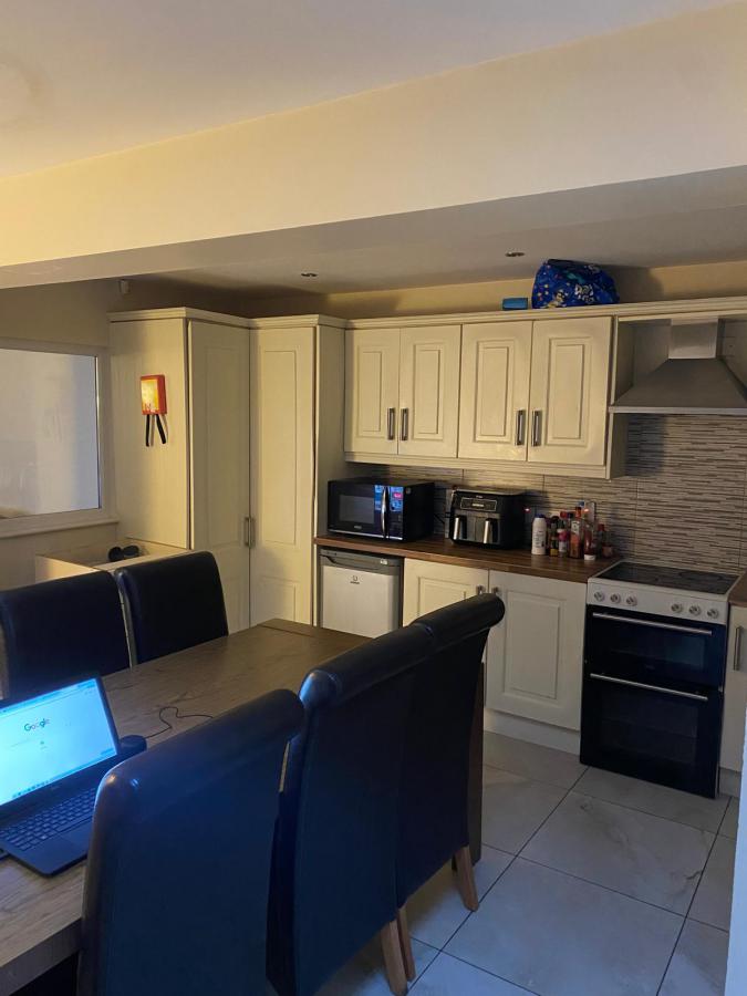 1 Sandhurst Drive
