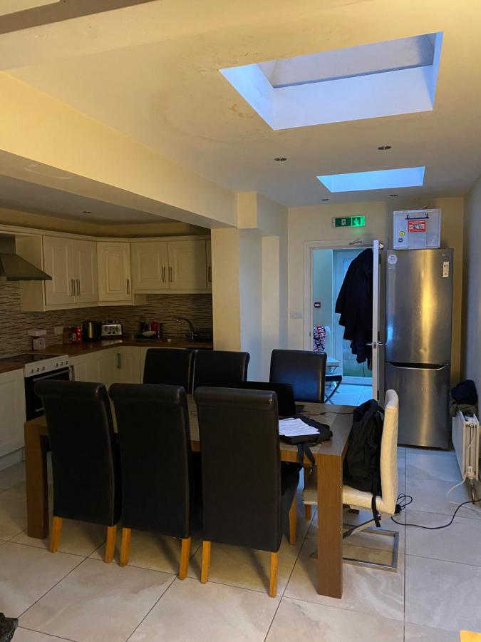 1 Sandhurst Drive