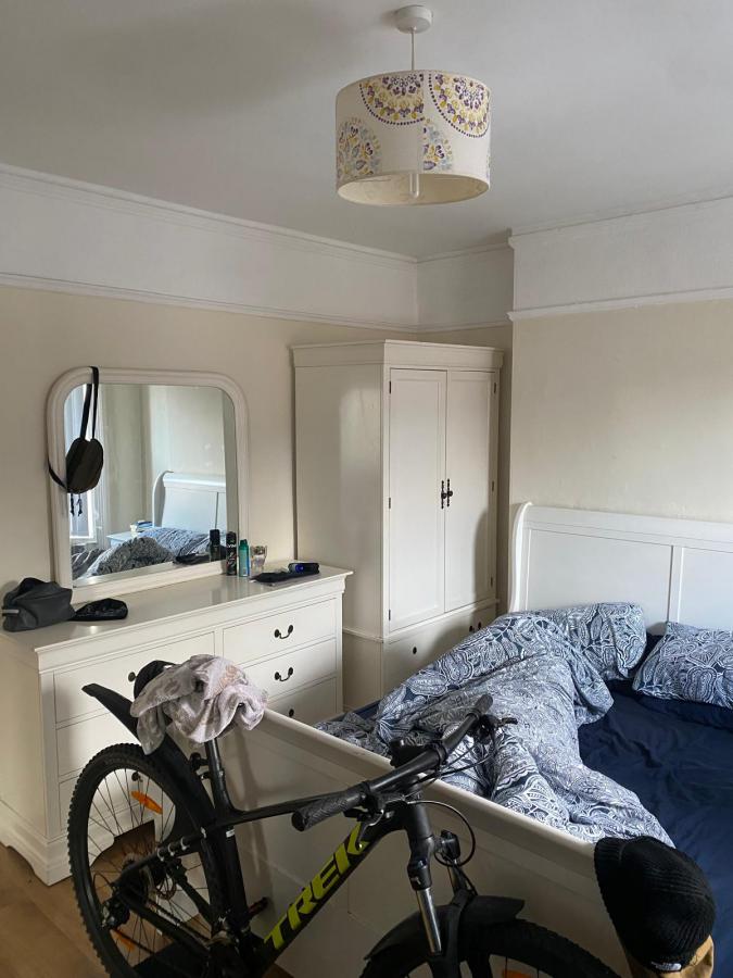 1 Sandhurst Drive