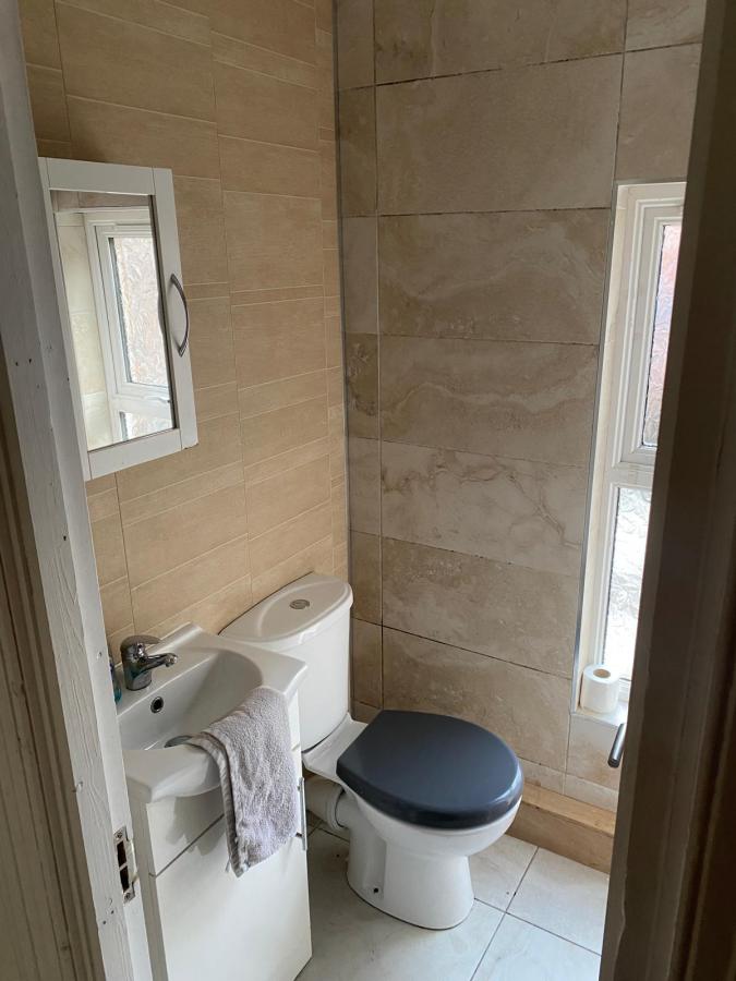 1 Sandhurst Drive