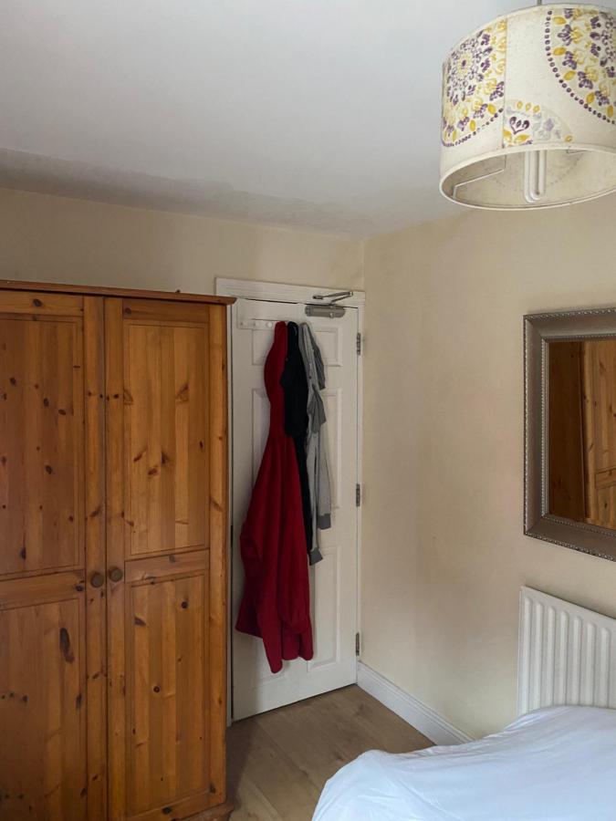 1 Sandhurst Drive