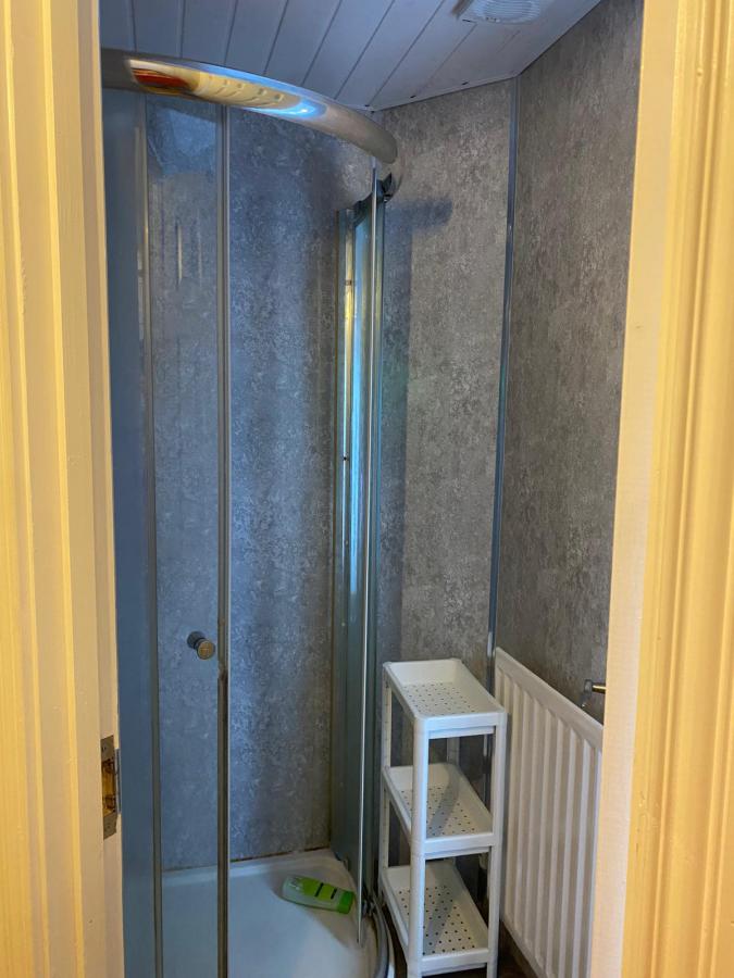 1 Sandhurst Drive