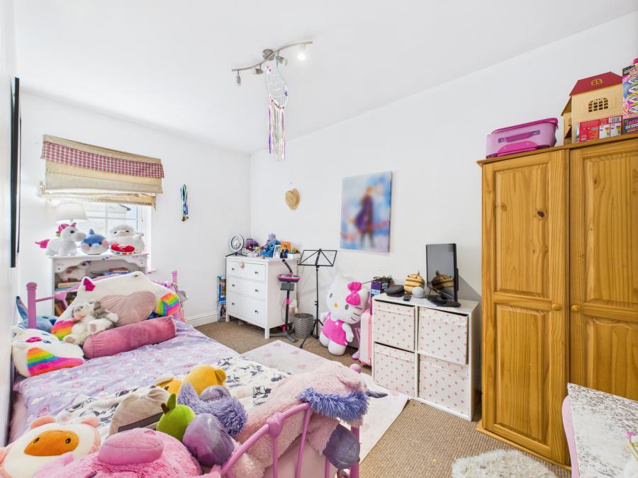 60 The Demesne Hillsborough Road