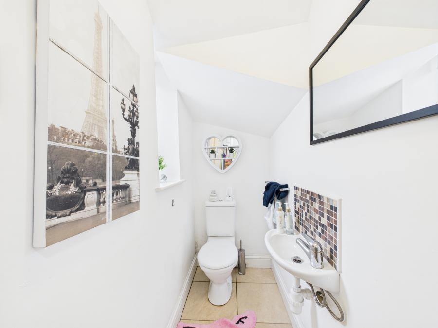60 The Demesne Hillsborough Road