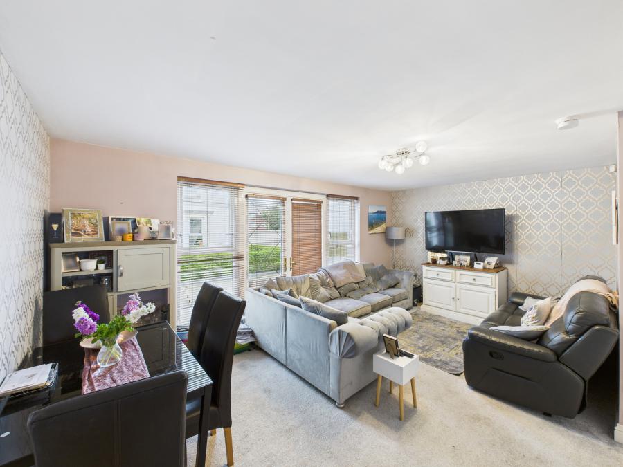 60 The Demesne Hillsborough Road