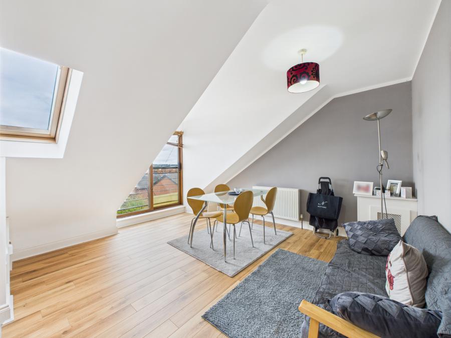 Apt 7, 1 Halfpenny Mews