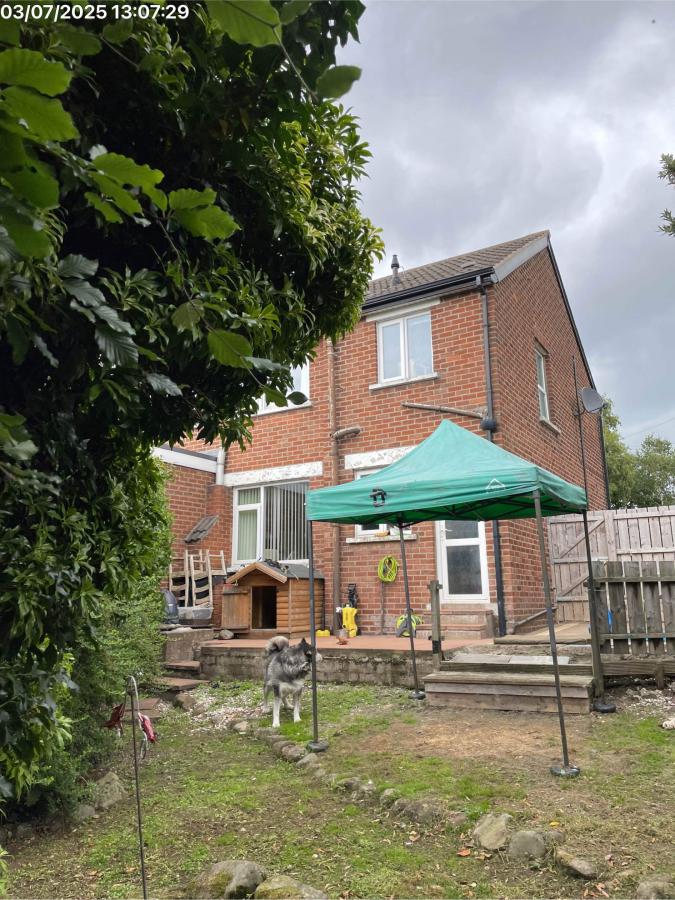 7 Roddens Gardens