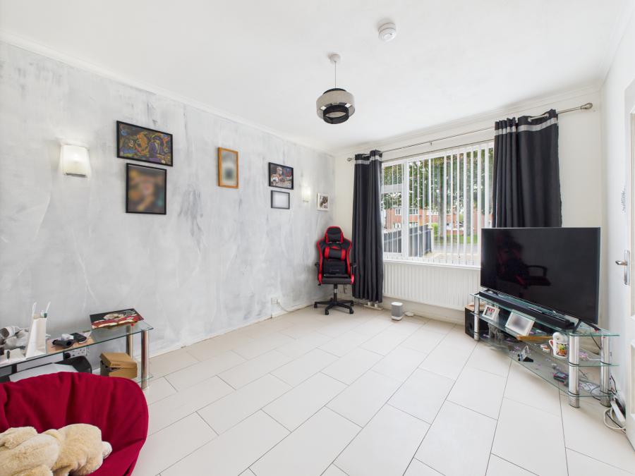 7 Roddens Gardens
