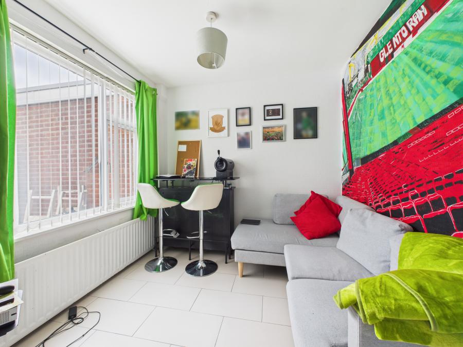 7 Roddens Gardens