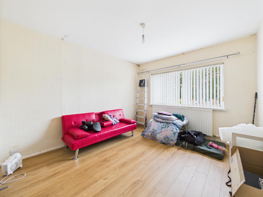 7 Roddens Gardens